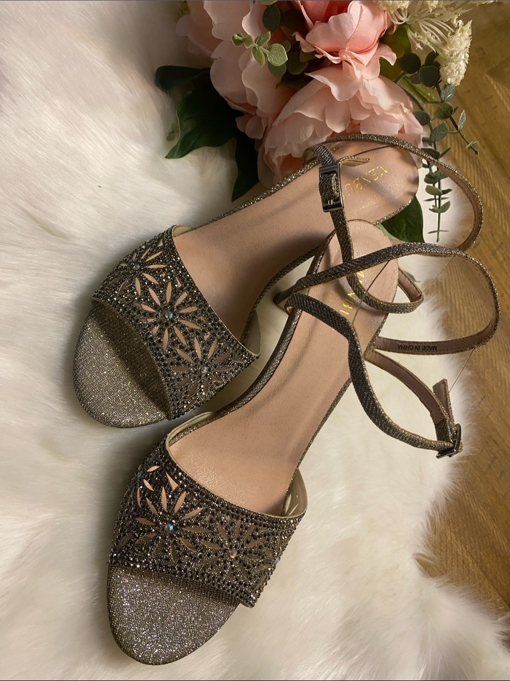 Menbur Embellished Metallic Strappy Sandals